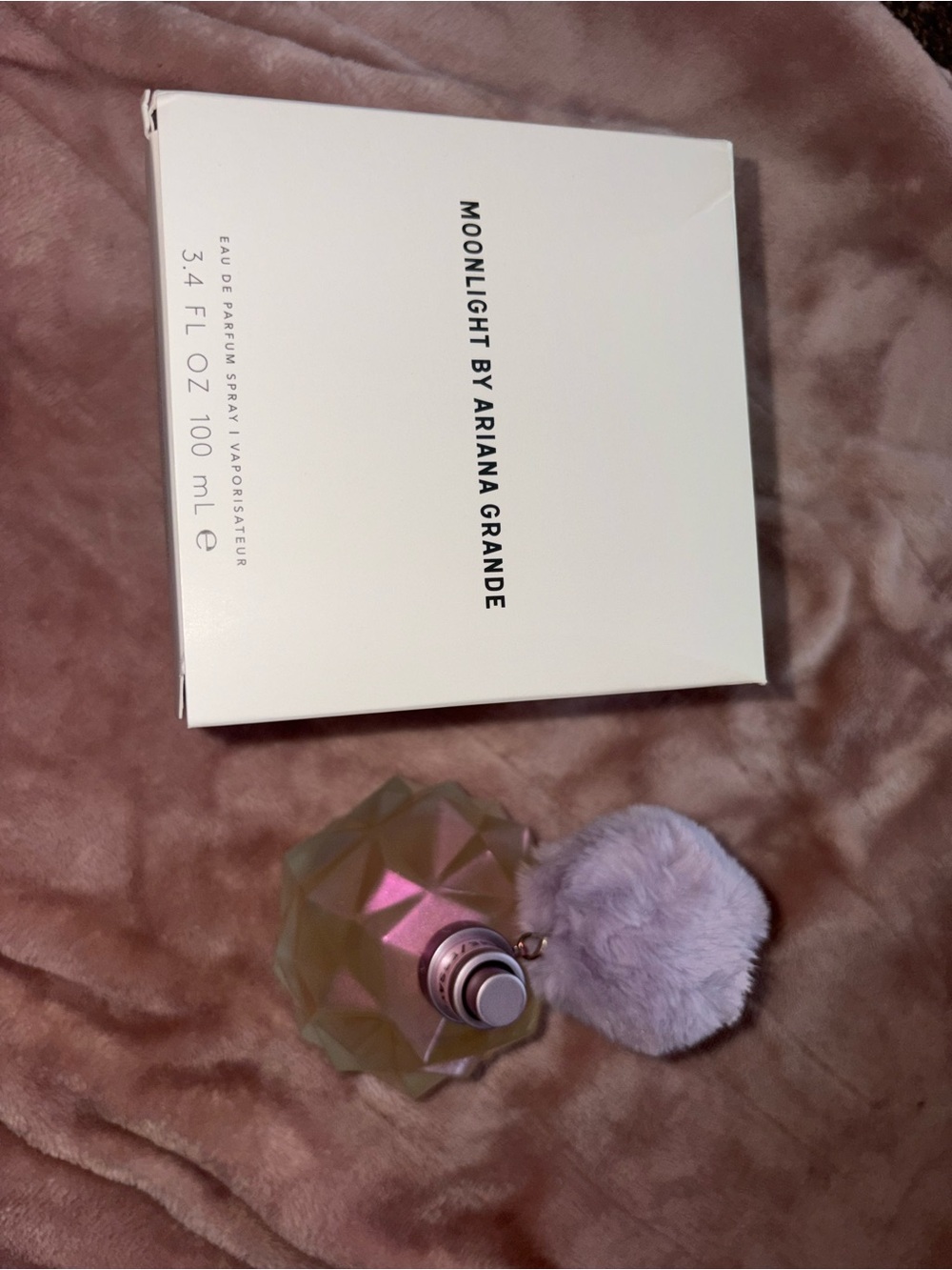 Ariana Grande Moonlight - Picture 2 of 3
